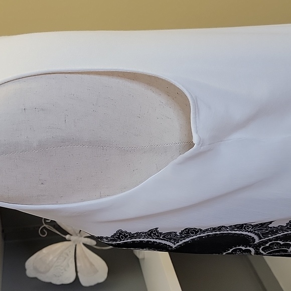 NY&Co Sleeveless top with overlay - Picture 6 of 9